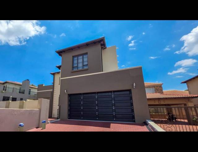3 BEDROOM HOUSE FOR SALE IN RADIOKOP